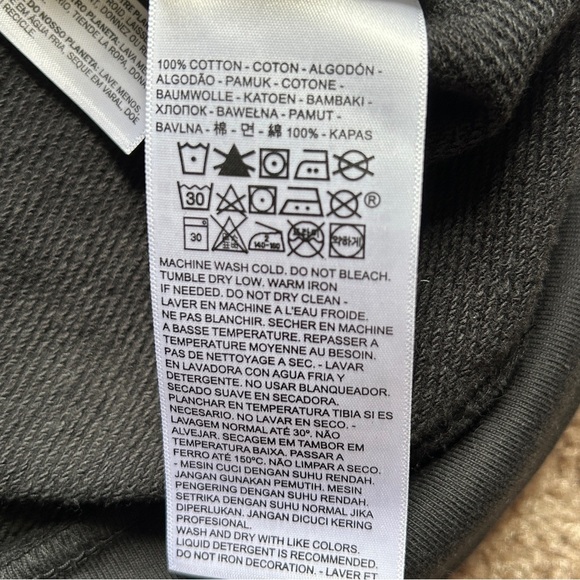 Levi's Relaxed Classic Graphic Black Pullover Hoodie Sweatshirt Size Large - Picture 7 of 13